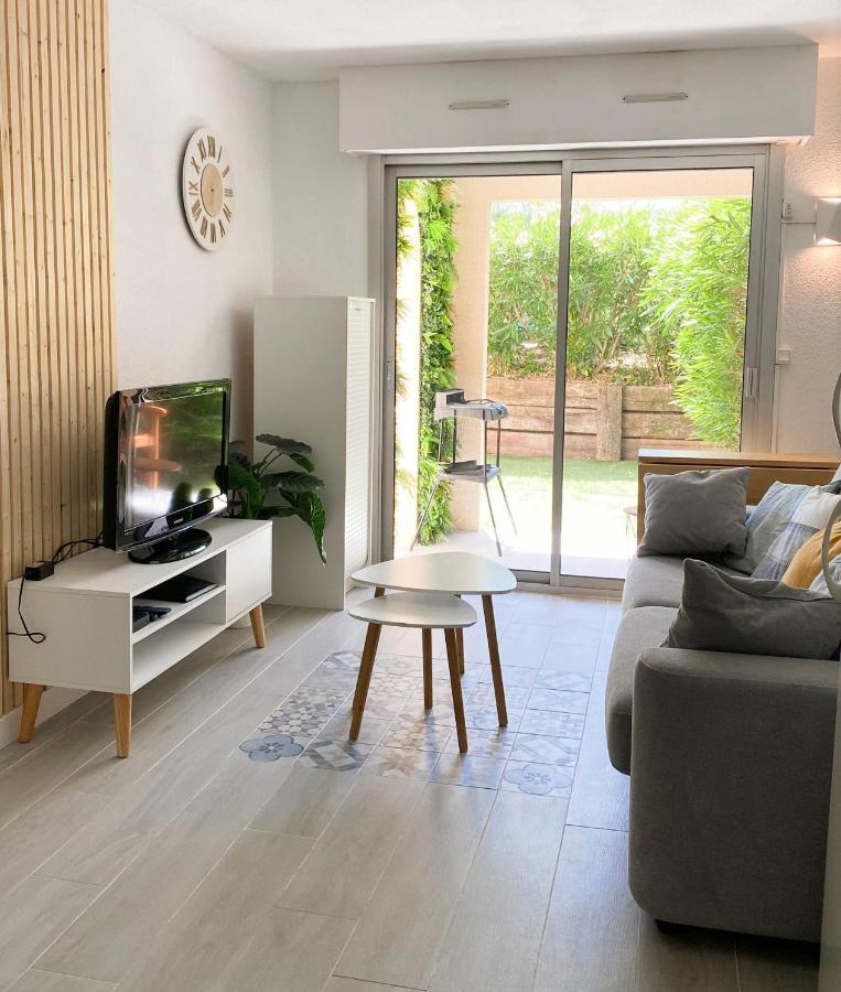 Appartement Frejus Avec Jardin, Piscine, Plage, Tennis Bagian luar foto
